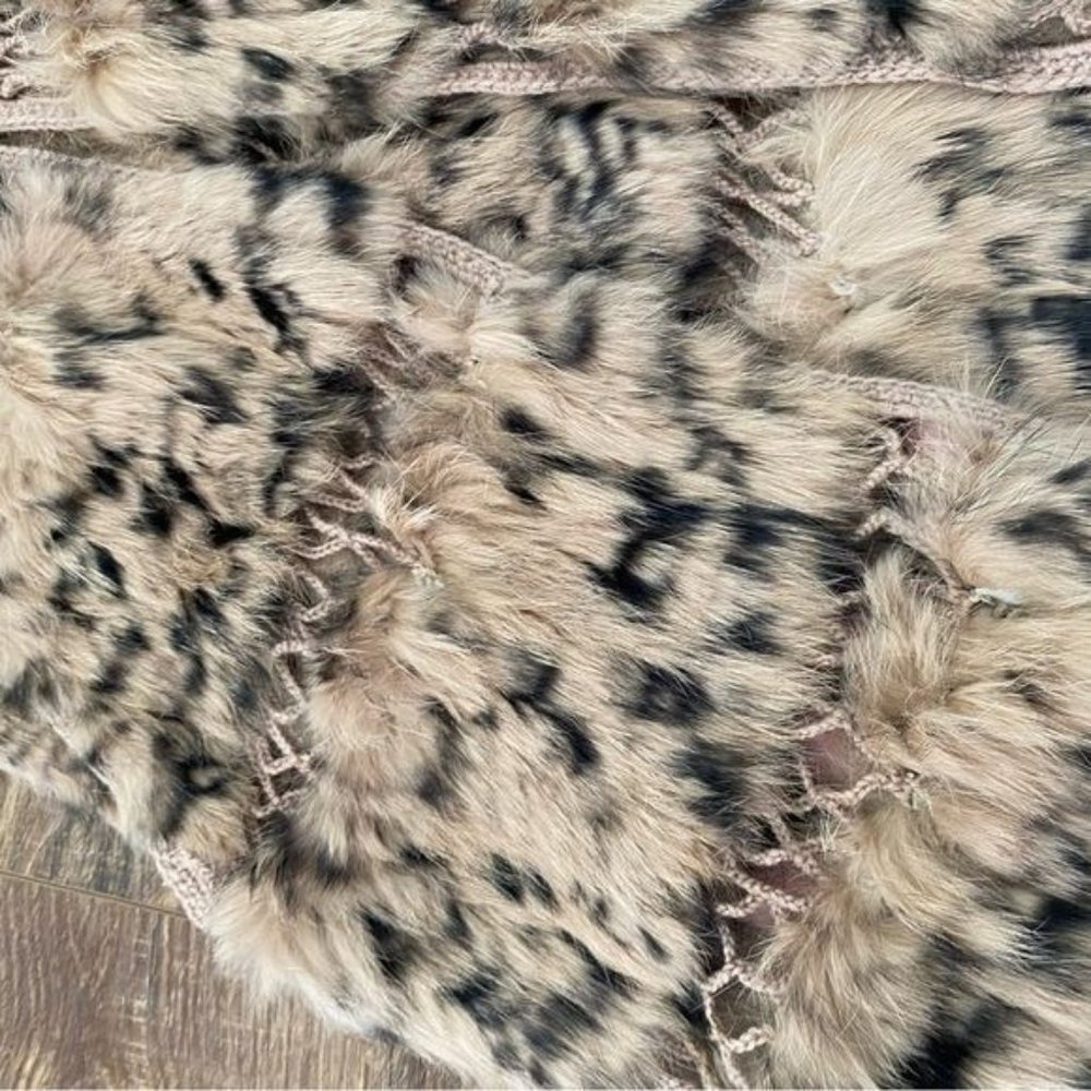 BCBGMAXAZRIA Animal print Genuine Fur Crochet panel Vest in Tan Sz M LIKE NEW - Picture 7 of 11
